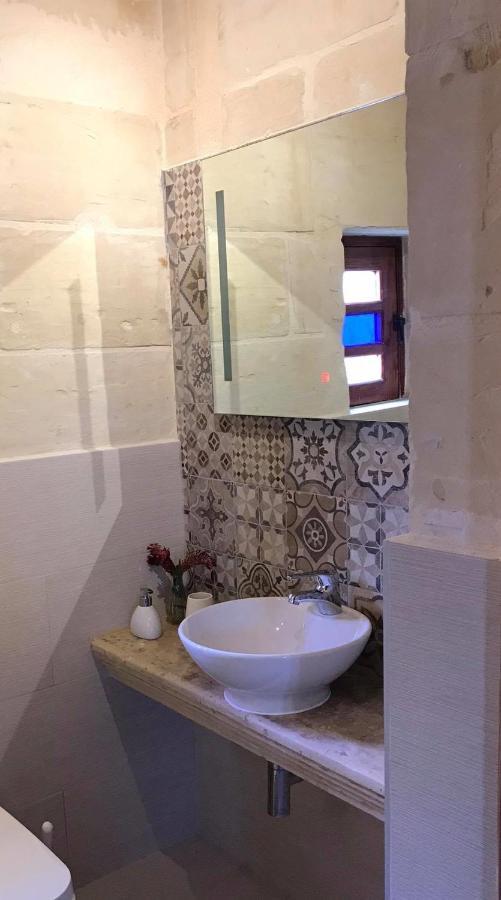 Ta Marie Merhba Zebbug  Luaran gambar