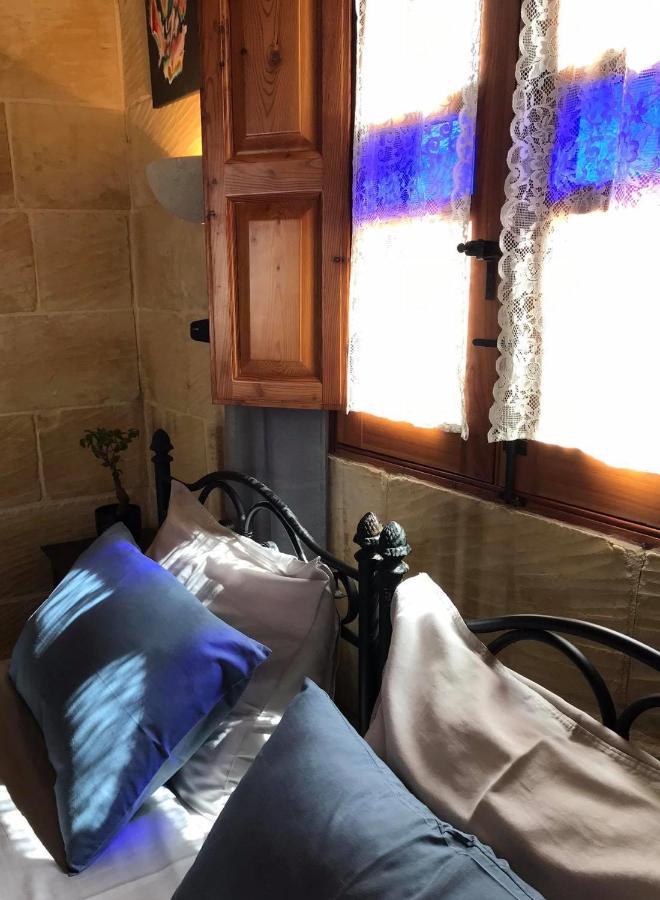 Ta Marie Merhba Zebbug  Luaran gambar